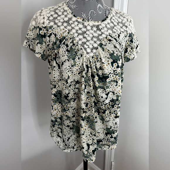LC Lauren Conrad Top with Daisy White Lace Yoke. Mini Floral Print. Soft, Flowy. - Picture 12 of 16